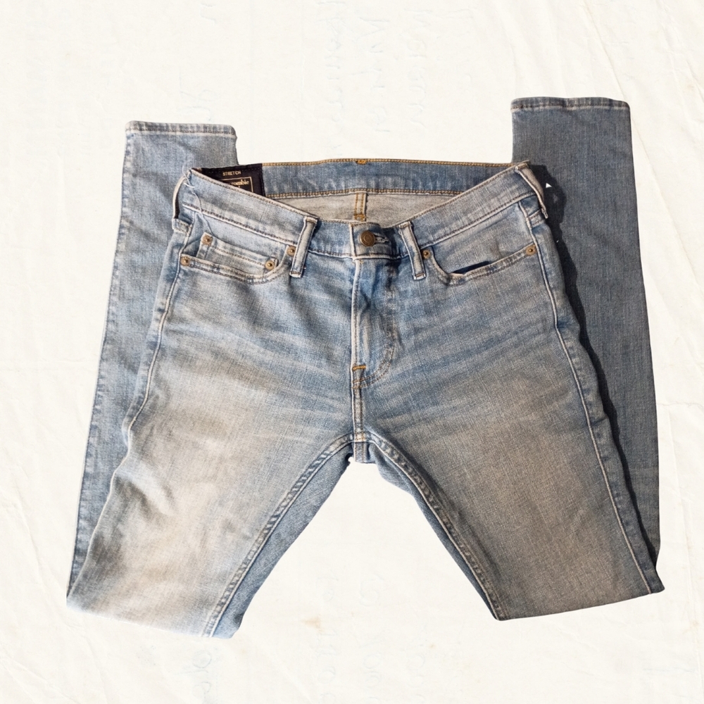 Abercrombie & Fitch Men's Washed Light Blue Skinny Jeans